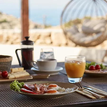 アルミーラ　ゲスト　ハウシス 4*