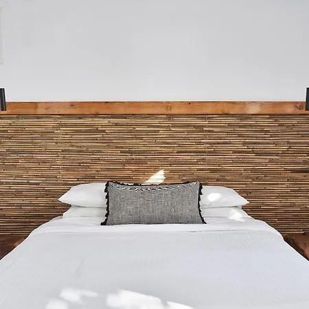 アルミーラ　ゲスト　ハウシス パラガ