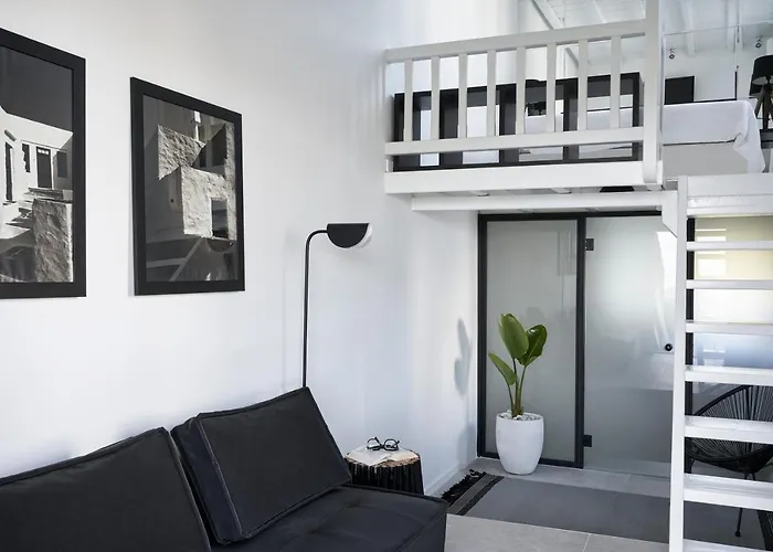 Almyra Παράγκα