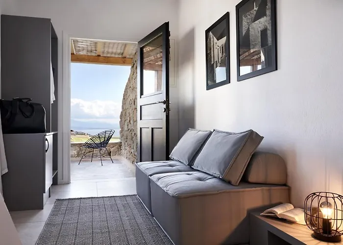 Almyra Παράγκα