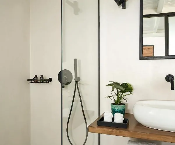 Ξενοδοχείο με διαμερίσματα Almyra 4*